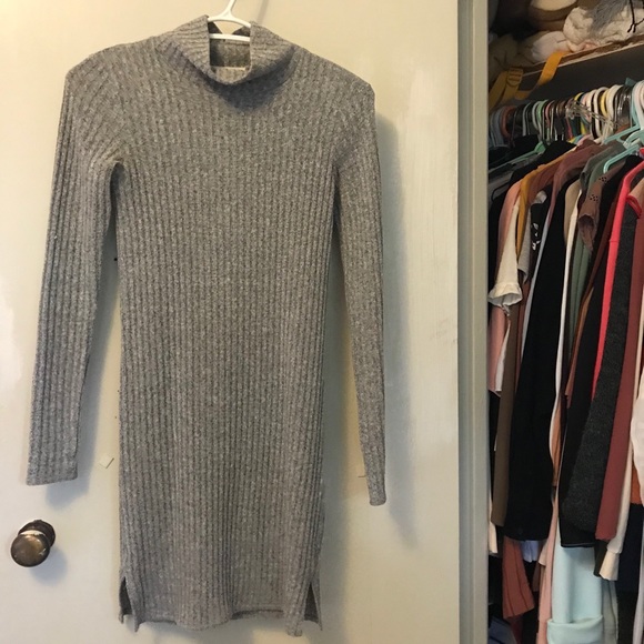 Wilfred Aritzia turtleneck dress - Picture 2 of 4